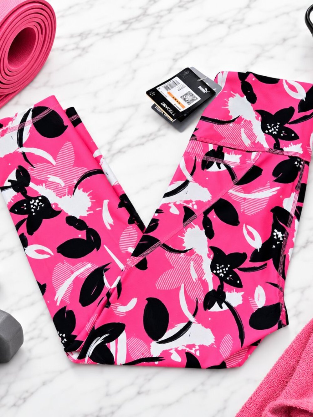 PUMA LEGGINGS Pink Floral 3/4 Leg Size Small NWT